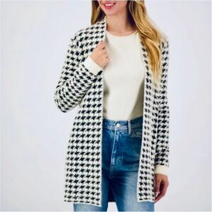 Cyrus Cardigan Eyelash Houndstooth open front long sleeve sz Medium black ivory